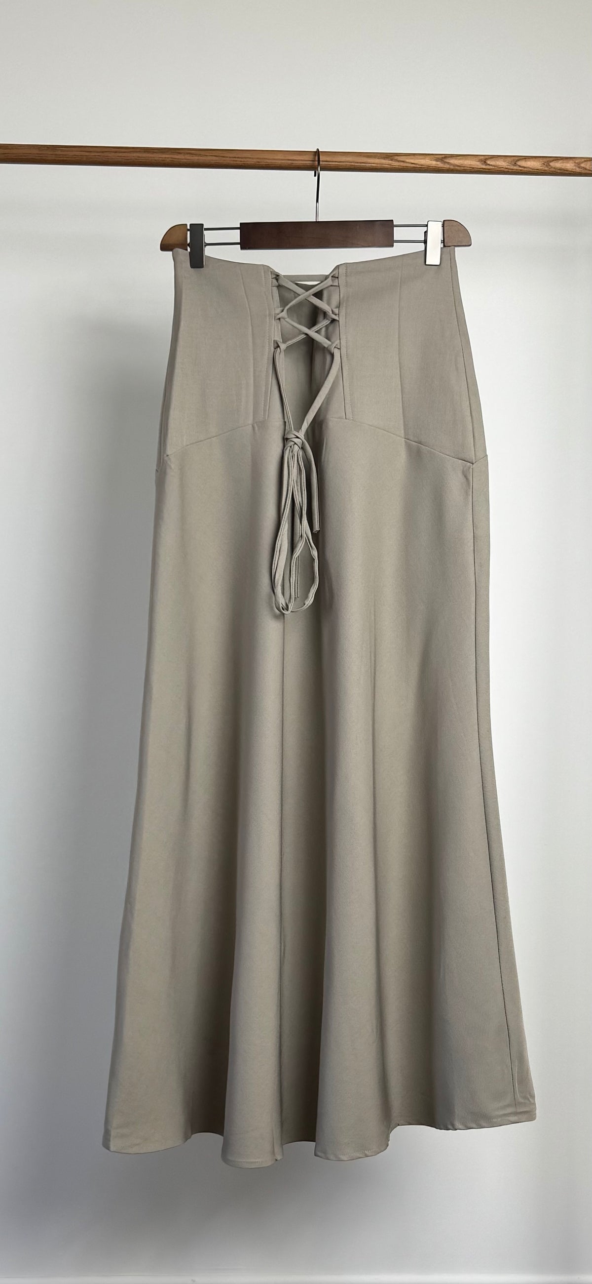 Jupe longue taille haute et corset